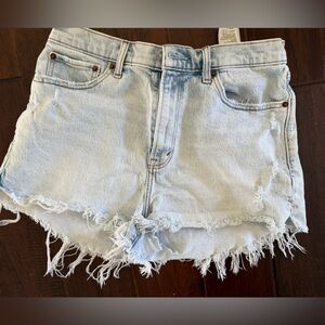 Abercrombie & Fitch high rise mom short curve love